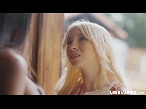 ❤️ છોકરી થોડા મહિના પછી ઘરે આવે છે અને તેની સાવકી મમ્મીની ચૂત ખાઈને સમાપ્ત થાય છે ❤️❌ ગુદા પોર્ન