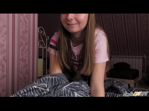 ❤️ બ્લોન્ડી તેના BFF ને ઊંડાણપૂર્વક ચૂસે છે અને તેના મોંમાં કમ મેળવે છે ❤️❌ ગુદા પોર્ન